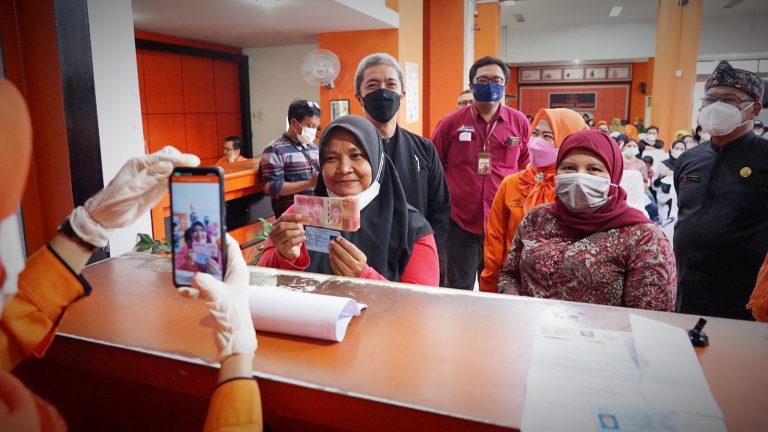 Kantor Pos Kota Bogor Mulai Salurkan BLT BBM