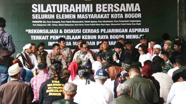 Wisata Malam Glow Kebun Raya Bogor Resmi Dihentikan