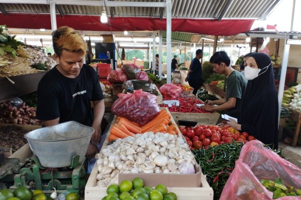Revitalisasi Pasar Jambu Dua Dimulai, Ratusan Pedagang Mulai Isi TPS