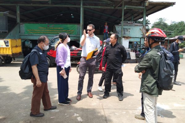 Keren! Kolaborasi Dengan WWF Tangani Sampah Plastik, Pasar Jambu Dua siap Jadi Pasar Percontohan