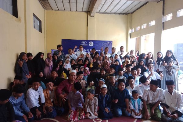 Bangkitkan Semangat Anak, WOM Gelar Kegiatan Mendongeng di Pondok Qur’an Fatih Ma’arij