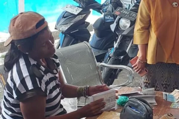 Gelandangan yang Diamankan Dinsos Kedapatan Miliki Uang Jutaan Rupiah Hingga Cek 1,3 Miliar