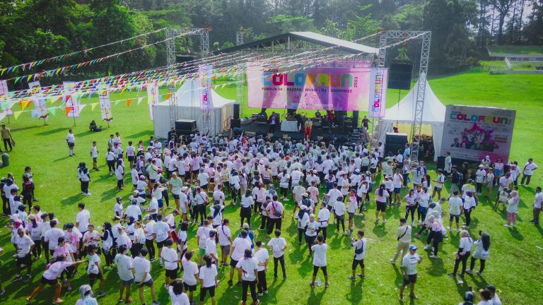 Ribuan Peserta dari Berbagai Kota Ramaikan Bogor Color Run 2023