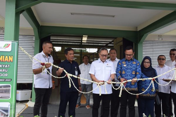 Mendag Zulhas Resmikan Pasar Rakyat Tanah Baru