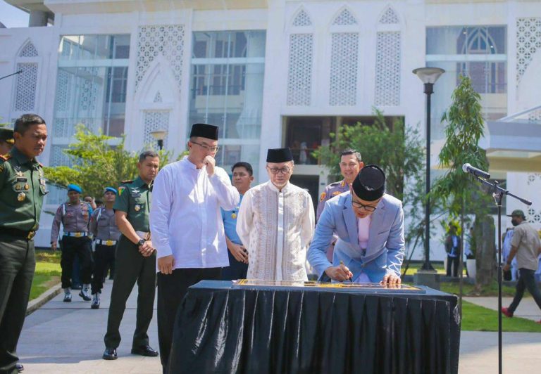 Masjid Agung Al Isra Diresmikan, Bima Arya Harap Jadi Pusat Ekonomi, Sosial dan Peradaban