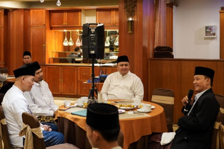 Pererat Ukhuwah Islamiyah, Atang Trisnanto Buka Puasa Bersama Ulama Nahdliyin