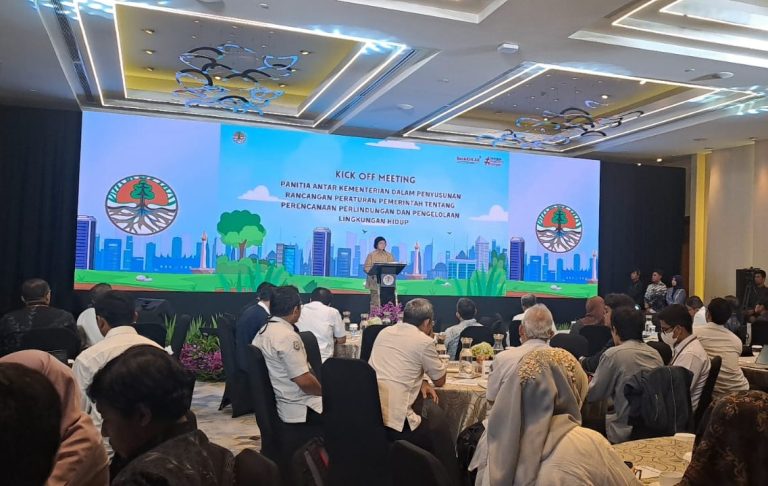 Kick Off Meeting KLHK Tentang RPP PPPLH, Siti Nurbaya: Saya Targetkan Selesai Bulan Juni Hingga Juli