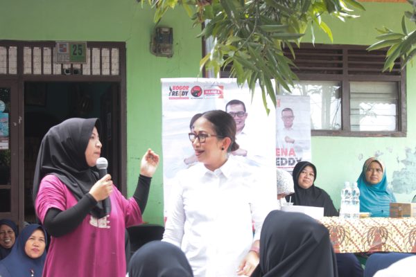 Antri Panjang di Puskesmas Jadi Keluhan Warga, Ini Solusi Rena Da Frina