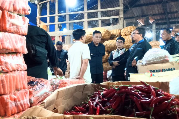 Tinjau Pasar Tekum, Pj Hery: Harga Komoditas Masih Dibawah HET