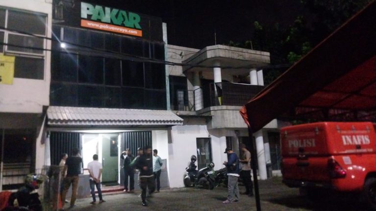 Kantor Koran Harian Pakuan Raya Dibakar OTK