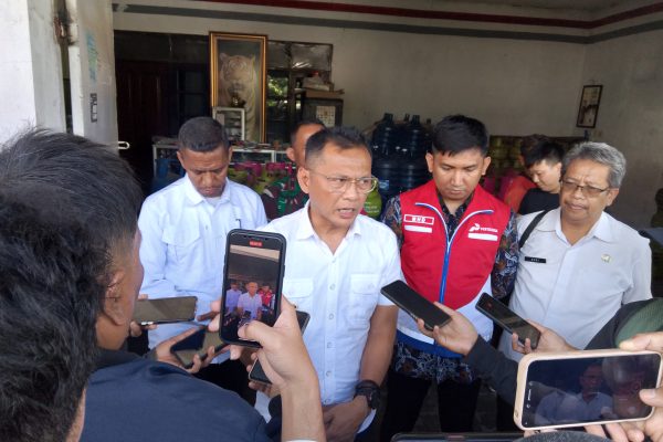 Hery Antasary Tinjau Sejumlah Pangkalan LPG di Bogor