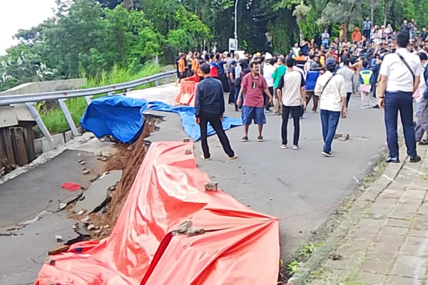 Tinjau Jalan Batutulis, KDM: Akan Segera Dibangun, Anggarannya Setengah-setengah dengan Provinsi