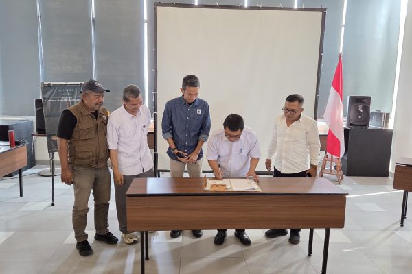 Tangani Sampah di Jambu Dua, PPJ dan WWF Kerjasama