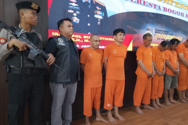 Komplotan Copet Spesialis Ponsel di SSA dan Stasiun Ditangkap Polisi
