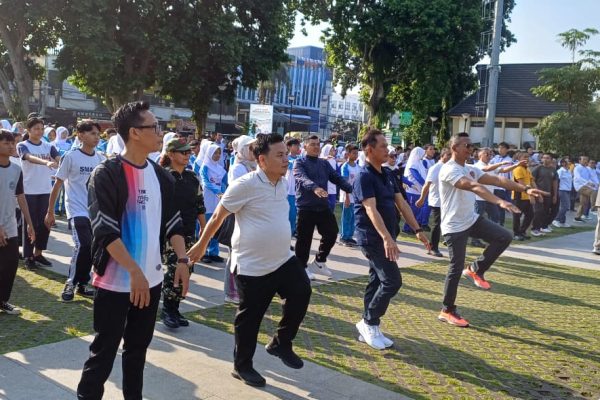 Menteri LH Hadiri Senam Sehat PWI, Ajak Warga Jaga Kebersihan Sungai dan Lingkungan