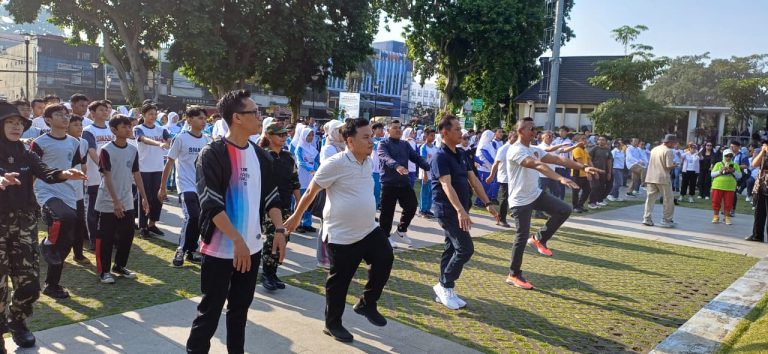 Menteri LH Hadiri Senam Sehat PWI, Ajak Warga Jaga Kebersihan Sungai dan Lingkungan