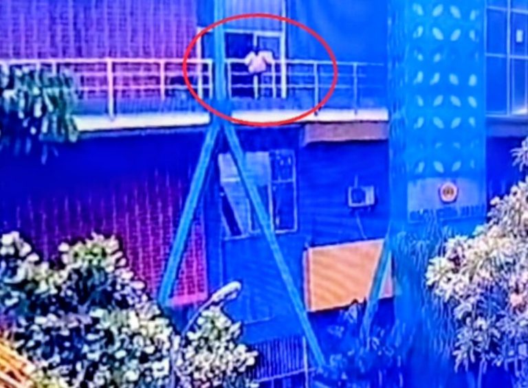 Duduk Dipagar, Mahasiswi Unpak Jatuh dari Lantai Tiga