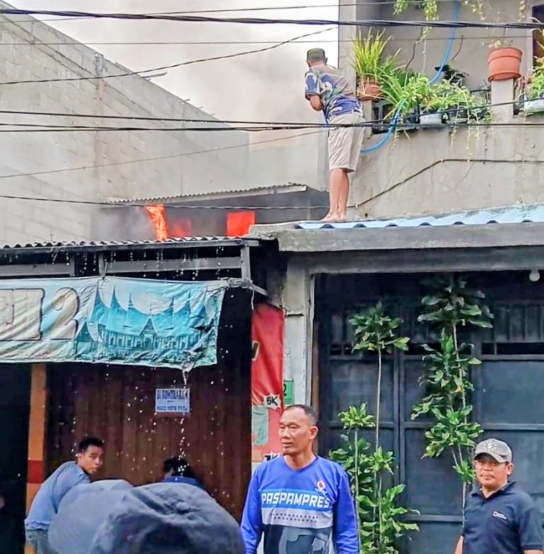 Gegara Gas Bocor, Rumah Makan Padang di Cipinang Gading Ludes Terbakar