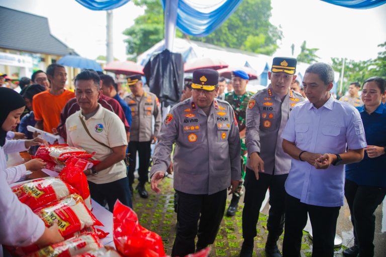 Wakapolda Jabar Tinjau Gerakan Pangan Murah di Alun-alun Kota Bogor