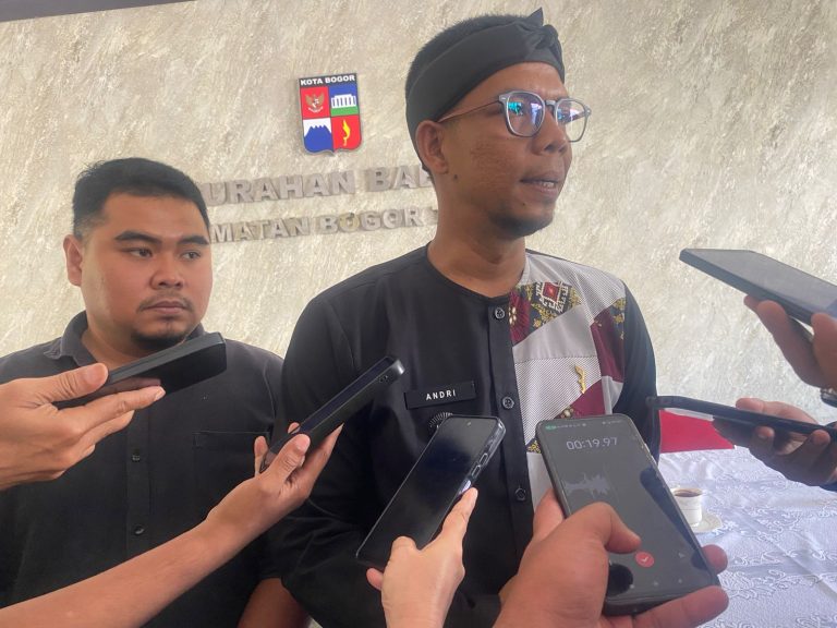 Kelurahan Babakan Hadapi Tantangan PKL dan Banjir di Tengah Potensi Ekonomi Besar