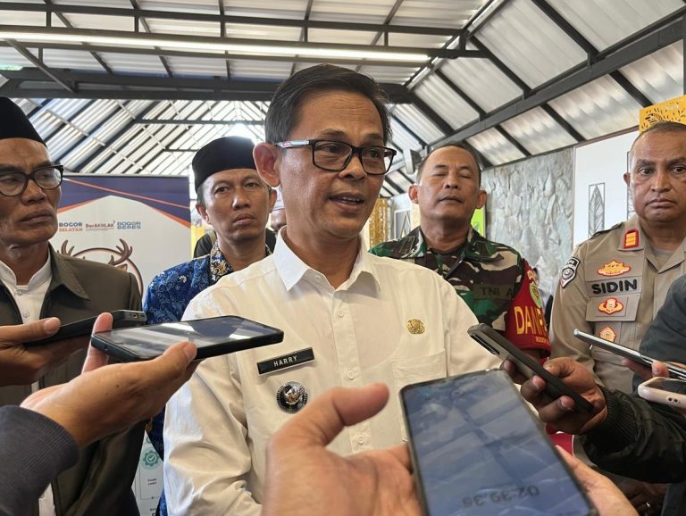 Pemasangan Kabel Jaringan Udara di Ranggamekar Diminta Dihentikan Sementara