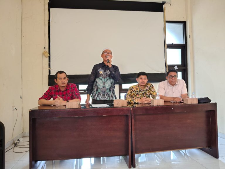 Percepat Digitalisasi Bansos, Kelurahan Cilendek Barat Layani Aktivasi IKD hingga Tengah Malam